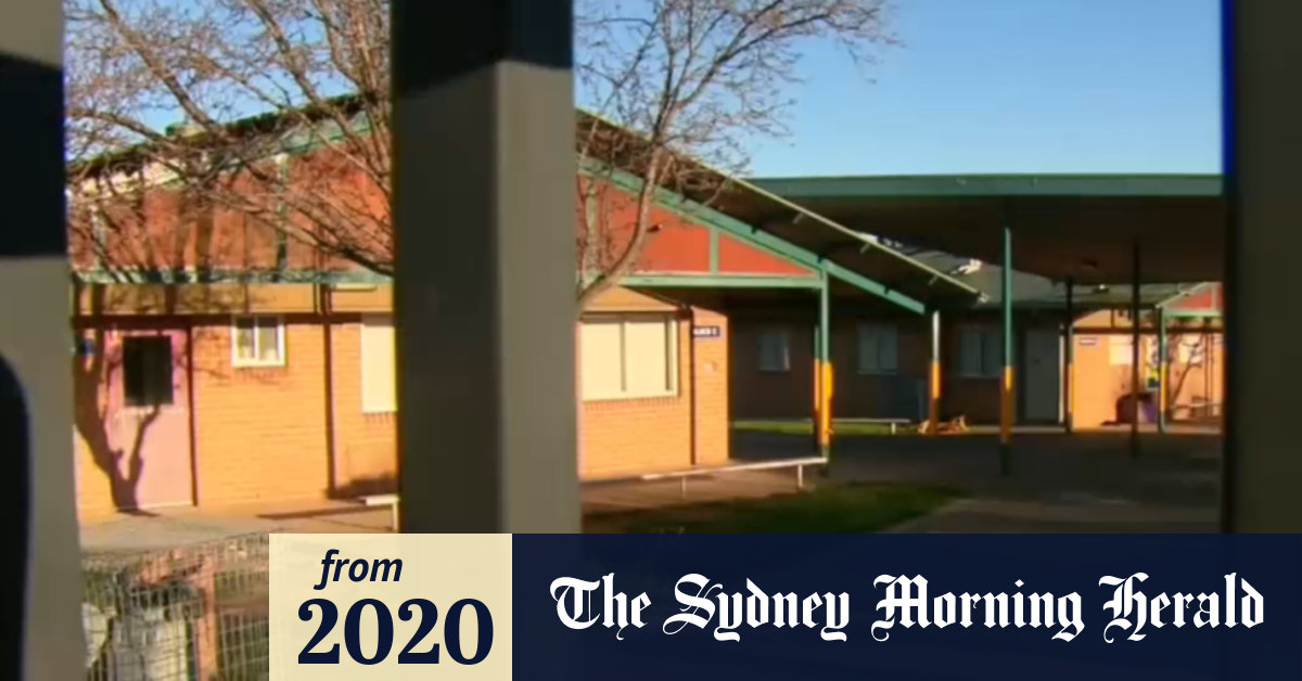 Video Coronavirus Two schools closed in Sydney
